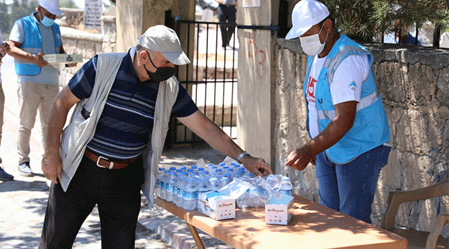 Melikgazi'nin Mezarlık Ve Mescitleri Gül Koktu